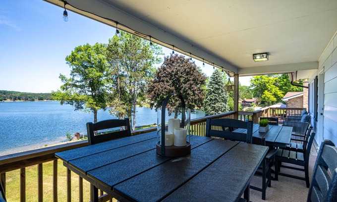 Cadillac House | Stone Ledge Lake Getaway