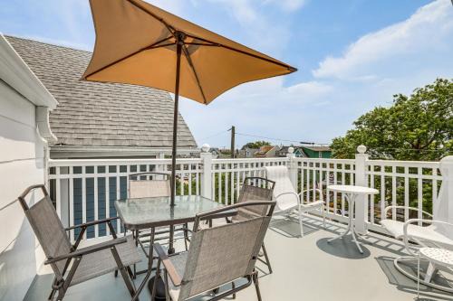 Ocean Grove Apartment | Stroll to Ocean Grove Boardwalk and Beach Sleek Apt