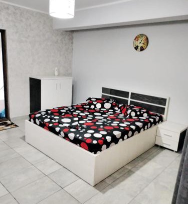 Mamaia-Sat Apartment | Studio 10