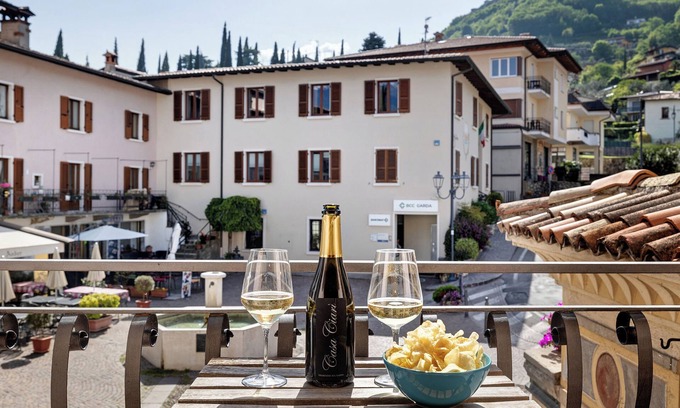 Pieve House | Studio Apartment 'Casa Ciarii 2' with Mountain View, Private Terrace and Wi-Fi