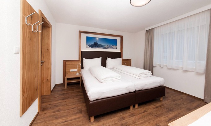 Pettneu am Arlberg Apartment | Studio Apartment 'Top 3 Eisenspitze' with Mountain View, Private Garden and Wi-Fi