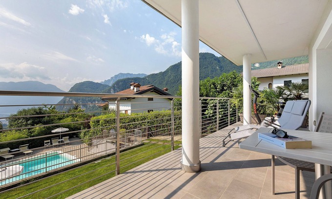 Ville del Monte Apartment | Studio Apartment 'Appartamento 101' with Lake View, Wi-Fi