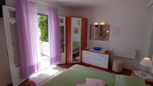 Bol Apartment | Studio apartment in Bol with sea view, terrace, air conditioning, WiFi 3634-1
