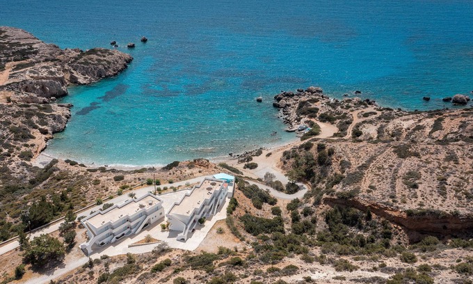 Amoopi Apartment | Studio Apartment 'Studios Fokia Beach 4' with Sea View, Wi-Fi and Air Conditioning