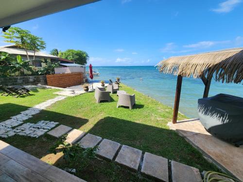 Teahupoo House | Studio bord de mer Fare Tahitea Pension