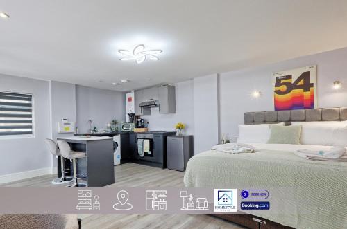 Chelmsford Apartment | Studio By Homestyles Hosts Short Lets & Serviced Accommodation Widford With Free WiFi