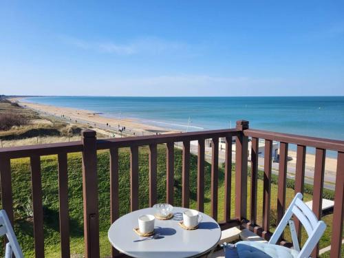 Cabourg Apartment | Studio Cabine à Cabourg - Vue Mer et Coucher de Soleil - FR-1-788-58