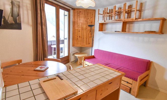 Valloire Apartment | Studio cabine cosy pour 3 pers, proche télésiège, balcon, parking, ski et golf à Valloire - FR-1-263-127