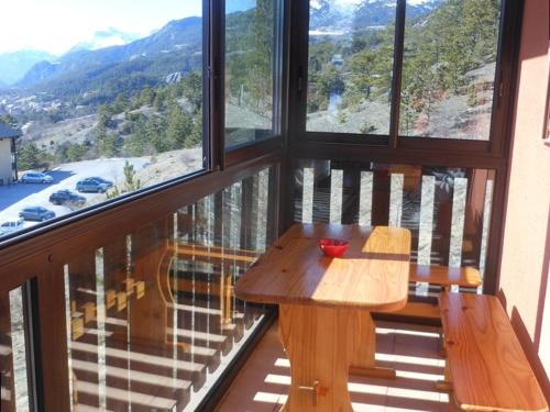 Barcelonnette Apartment | Studio Cabine Sud-Ouest avec Balcon et Parking à Barcelonnette - FR-1-804-9