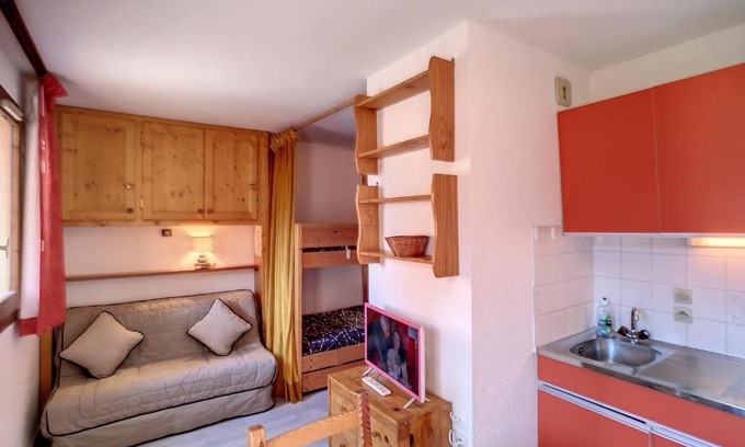 Les Bruyeres Apartment | Studio Carlines I, ski aux pieds, 3 pers, idéalement situé aux Menuires, quartier Bruyères - FR-1-178-40