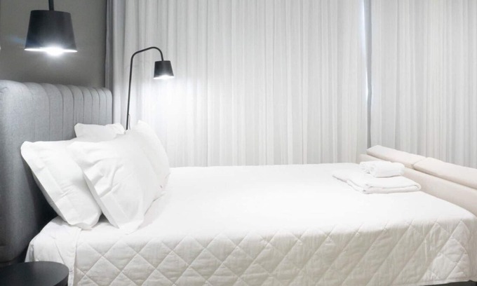 Agronomica House | Studio completo próx. ao shopping | Centro