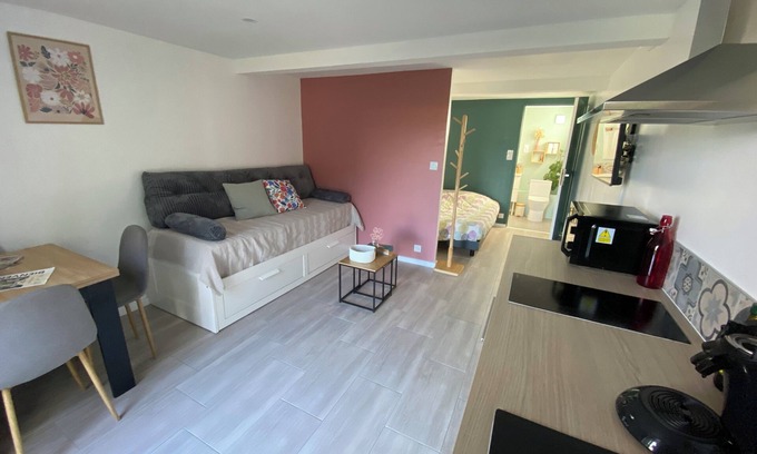 Mauges-sur-Loire Apartment | Studio de la Baroud'Family - In the countryside of the Loire Valley