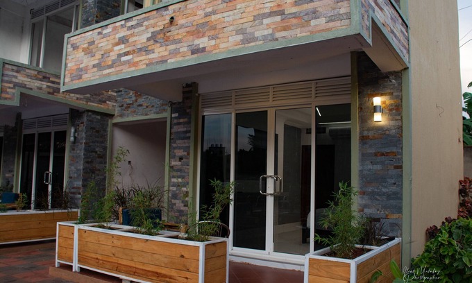 Jinja Apartment | studio deluxe 10