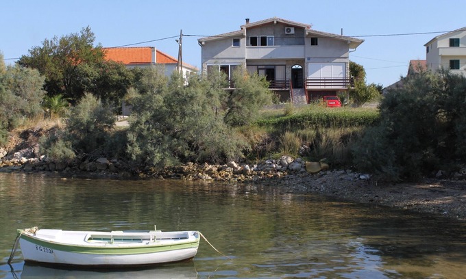 Nevidane Apartment | Studio flat with balcony and sea view Neviđane, Pašman (AS-8401-a)