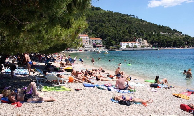 Drvenik Apartment | Studio flat with balcony and sea view Drvenik Gornja vala, Makarska (AS-4890-a)