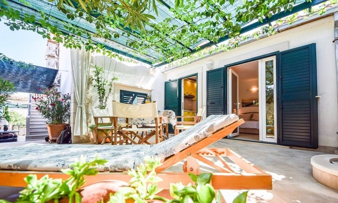 Povlja Apartment | Studio flat with terrace Povlja, Brač (AS-24129-a)