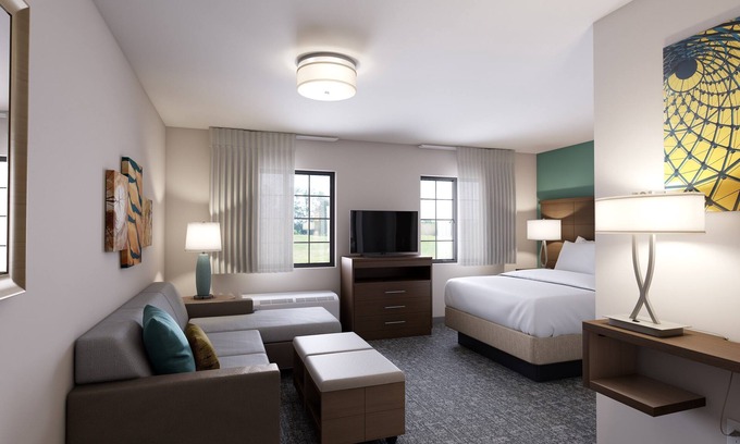 Vero Beach South Apartment | Studio | Free Breakfast and Pool @ Vero Beach