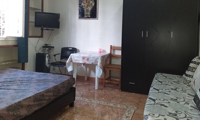 Hydra Apartment | Studio in a nice and quiet area, near the French Embassy