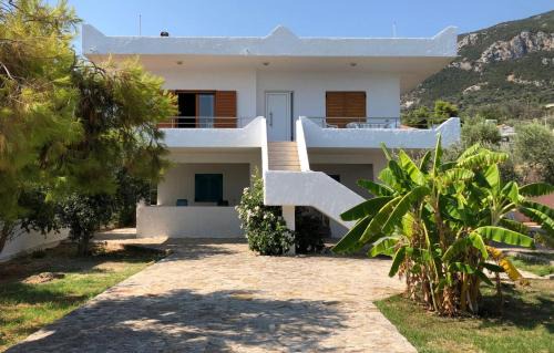 Troizinia Apartment | Studio in Villa in Kalloni direkt am Meer