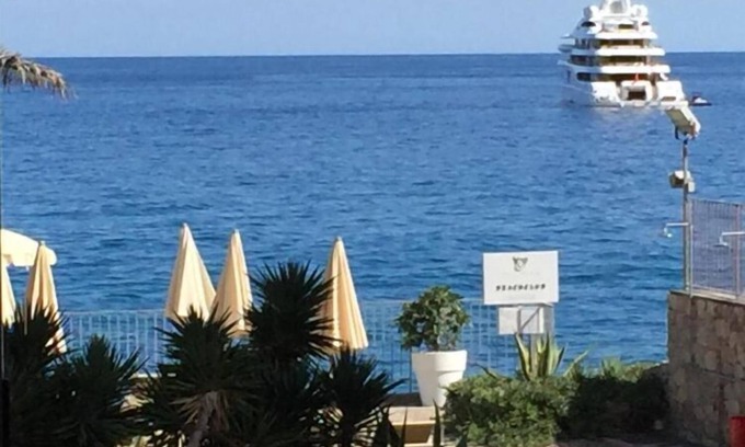 Mazzeo Apartment | Studio in Villa Oasis Residence in Taormina