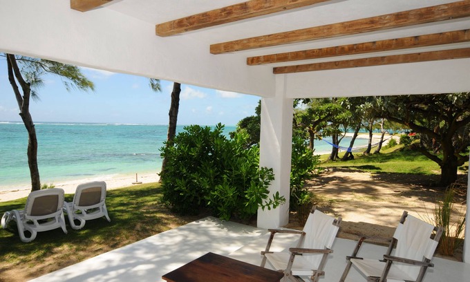 Trou d'Eau Douce Apartment | Studio Isabella, right on a beautiful beach