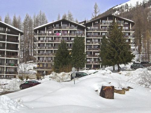 Zinal Apartment | Studio Les Erables Apt 361 by Interhome