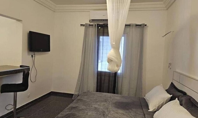 Yenne Tode Apartment | Studio Meublé à Yenne Dakar Auprès de la Plage Pied Dans L'eau