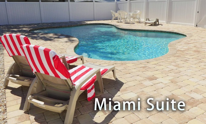Altamont Manor Apartment | Studio Miami Suite in Fort Myers/House Villa Barra