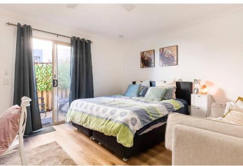 Robina Apartment | Studio Next to Bond University