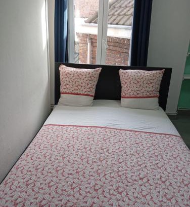 Fives Apartment | Studio rénové proche métro