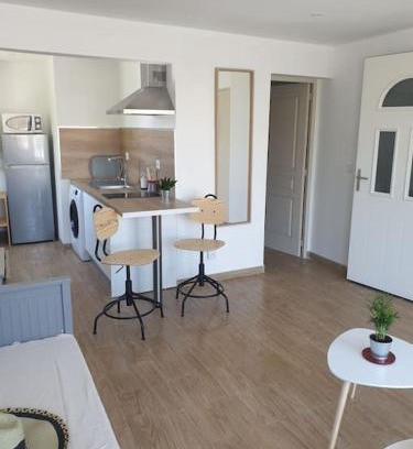 Palavas-les-Flots Apartment | Studio refait à neuf Ave St Maurice