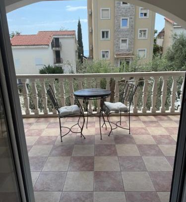 Przno Apartment | Studio Sea View Steps to Przno beach w Parking Villa Olive