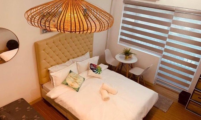 Ususan Apartment | Studio Unit for Staycation with Wi-Fi & Netflix near BGC, Taguig - Additional P150 per head for Pool Access