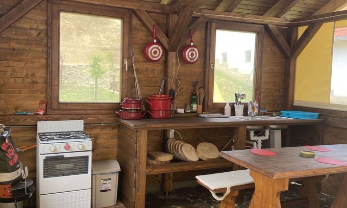 Heviz Apartment | Studio with a beautiful garden and internet