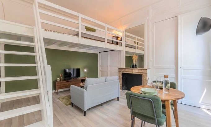 Vauban Esquermes Apartment | Studio with mezzanine 150m from the metro