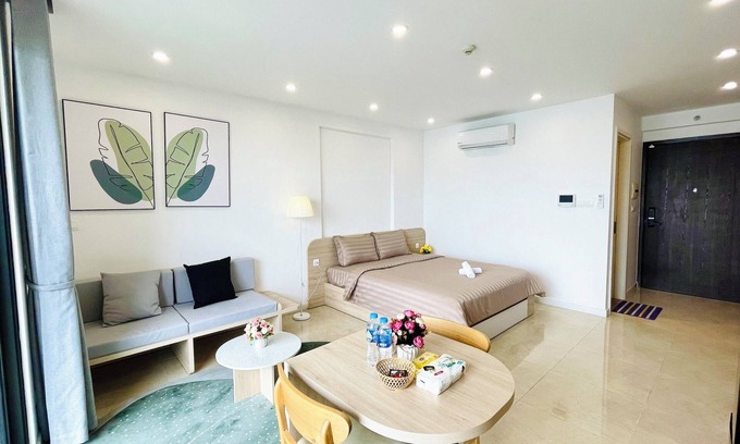 Trung Hoa Nhan Chinh Apartment | Studio with open view - Vinhomes D'Capitale