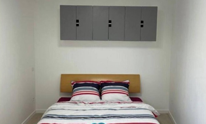 Joinville-le-Pont House | Studio with patio