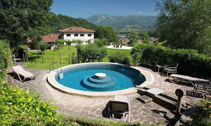 Castelnuovo di Garfagnana Villa | Stunning private villa for 6 people with private pool, WIFI, TV, patio and panoramic view