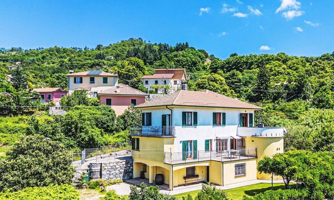 Velva Villa | Stunning private villa for 14 guests with WIFI, TV and patio