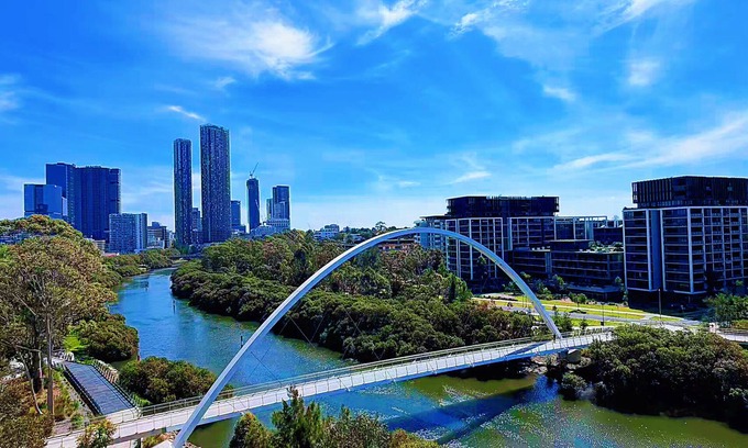 Parramatta Apartment | Stunning 2BR with River & City Views in Parramatta