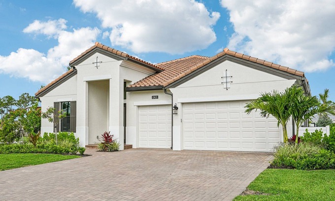 Hunt Club House | Stunning 3-bedroom Pool home in Palm Beach Gardens at Avenir's L'Ambiance