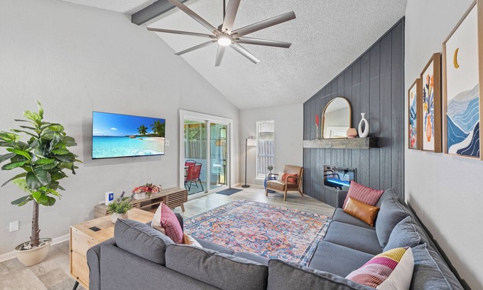 Northwest Corpus Christi House | Stunning 3 BD Family Home+ Game Room+PingPong+Foosball+Arcade