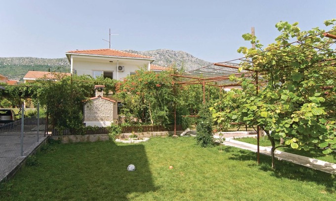 Kastel Gomilica Apartment | Stunning apartment in Kastel Kambelovac