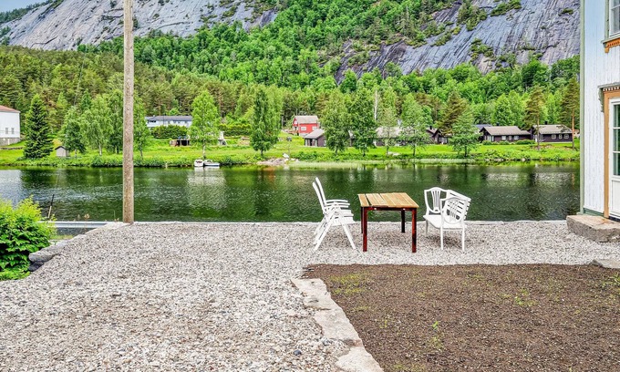 Amli Apartment | Stunning apartment in åmli with WiFi