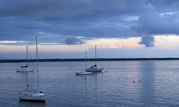 Bellport House | Stunning Bay Views from Newly Renovated Waterfront Home