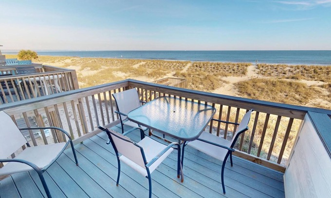 Tybee Island Condo | Stunning Beachfront Condo w/Panoramic Ocean Views