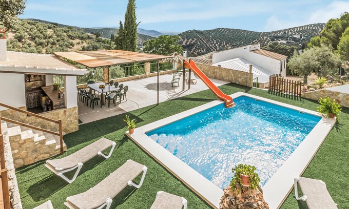 Villanueva de Algaidas House | Stunning home in Villanueva de Algaidas