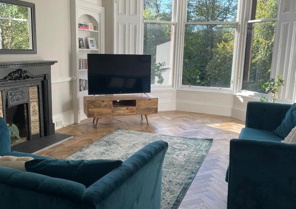 North West Apartment | Stunning Glasgow West End Apartment - facing Botanic gardens