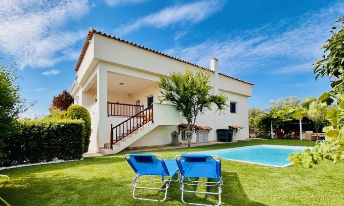 Kato Diminio Villa | Stunning Greek villa, private pool, beach, sleeps 2-8