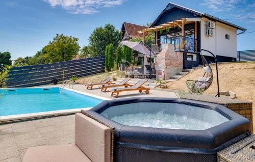 Bjelovar House | Stunning Home In Bjelovar